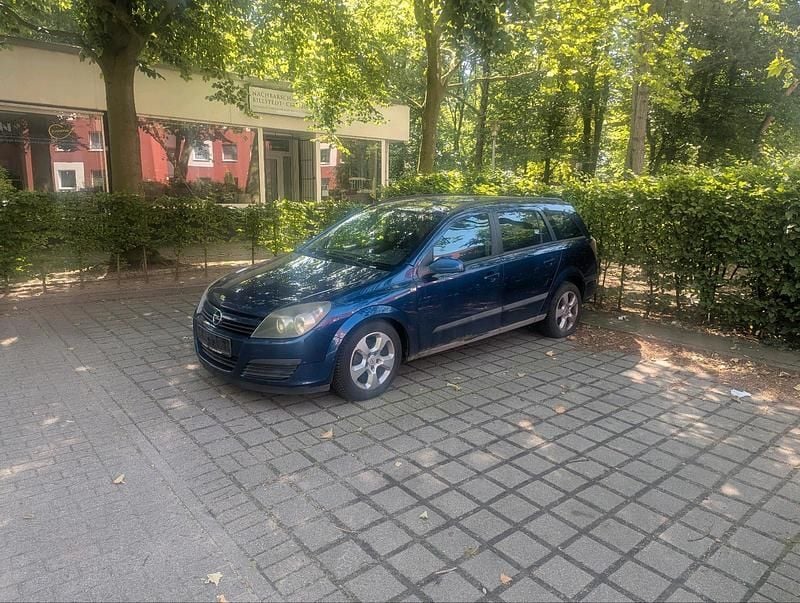 Blau Gebraucht 2004 Opel Astra Kombi | 300 € - Bild 1/3