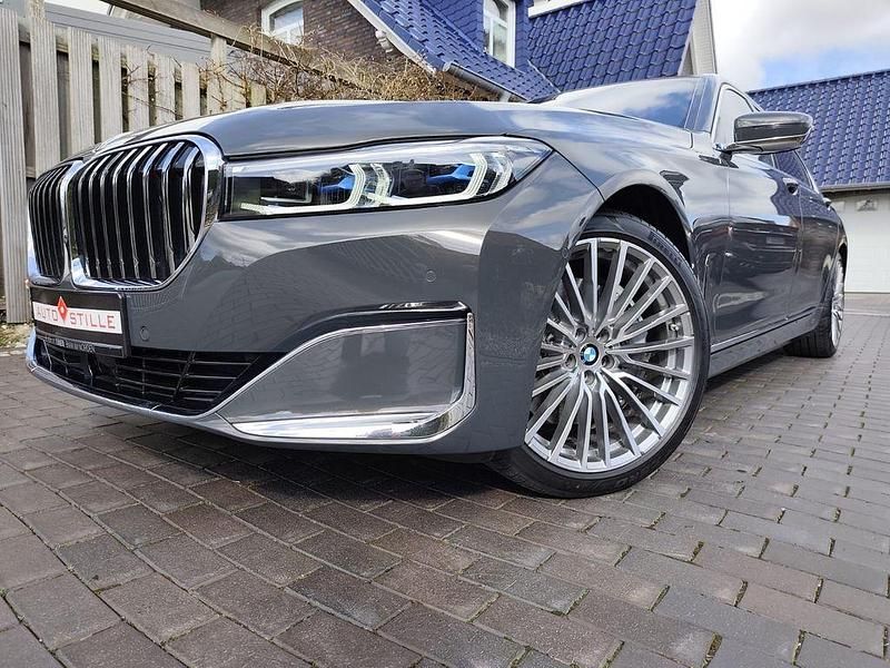 Gebraucht BMW 740L 340 PS (250 kW) 2022 Dravitgrau metallic Limousine