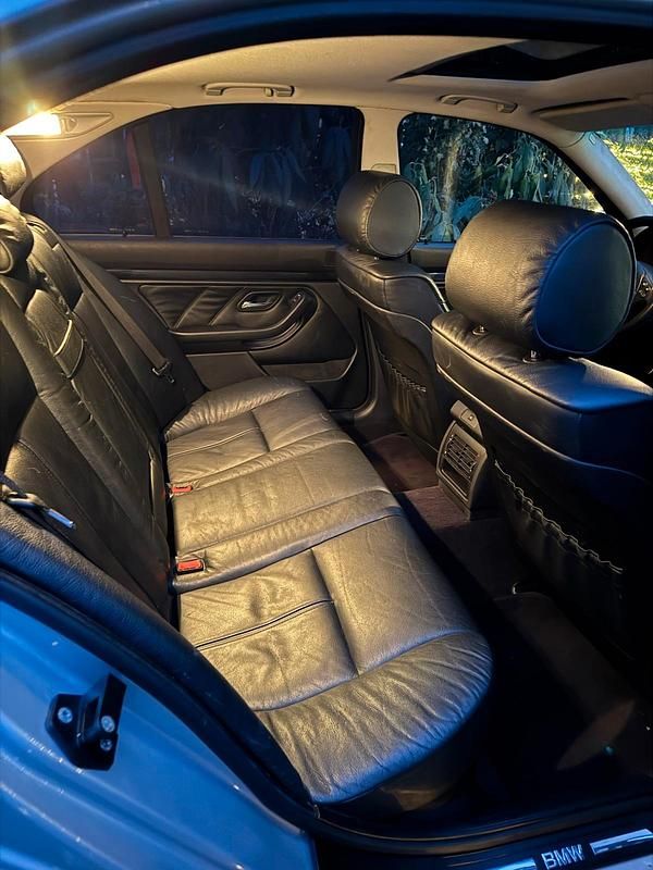 Gebraucht BMW 523 170 PS (125 kW) 1999 Silber Limousine