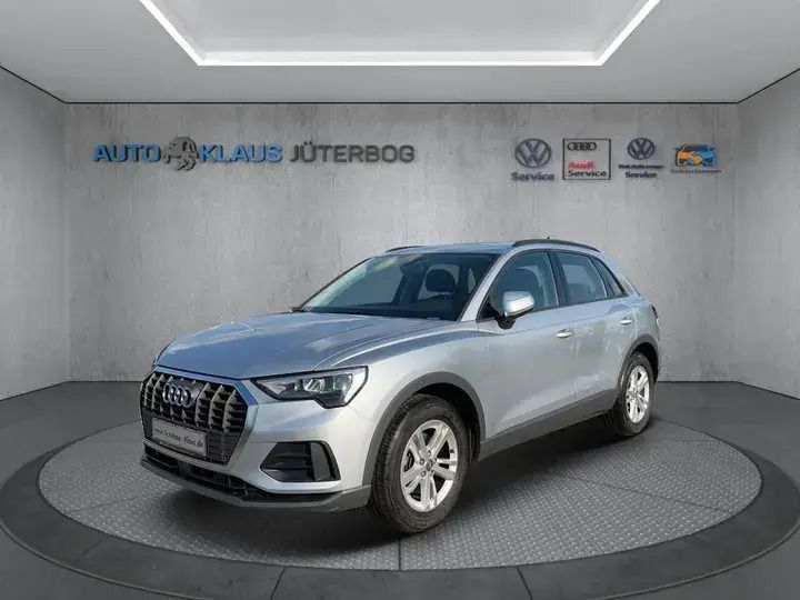 Florettsilber (silber) Gebraucht 2019 Audi Q3 Comfort SUV | 26.950 € (Fairer Preis) - Bild 1/4
