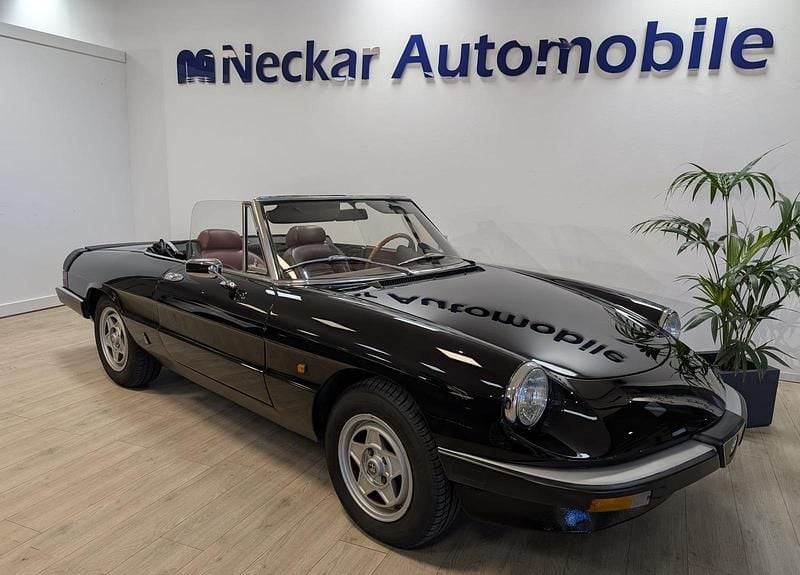 Schwarz Gebraucht 1985 Alfa Romeo Spider Cabrio | 14.500 € - Bild 1/4
