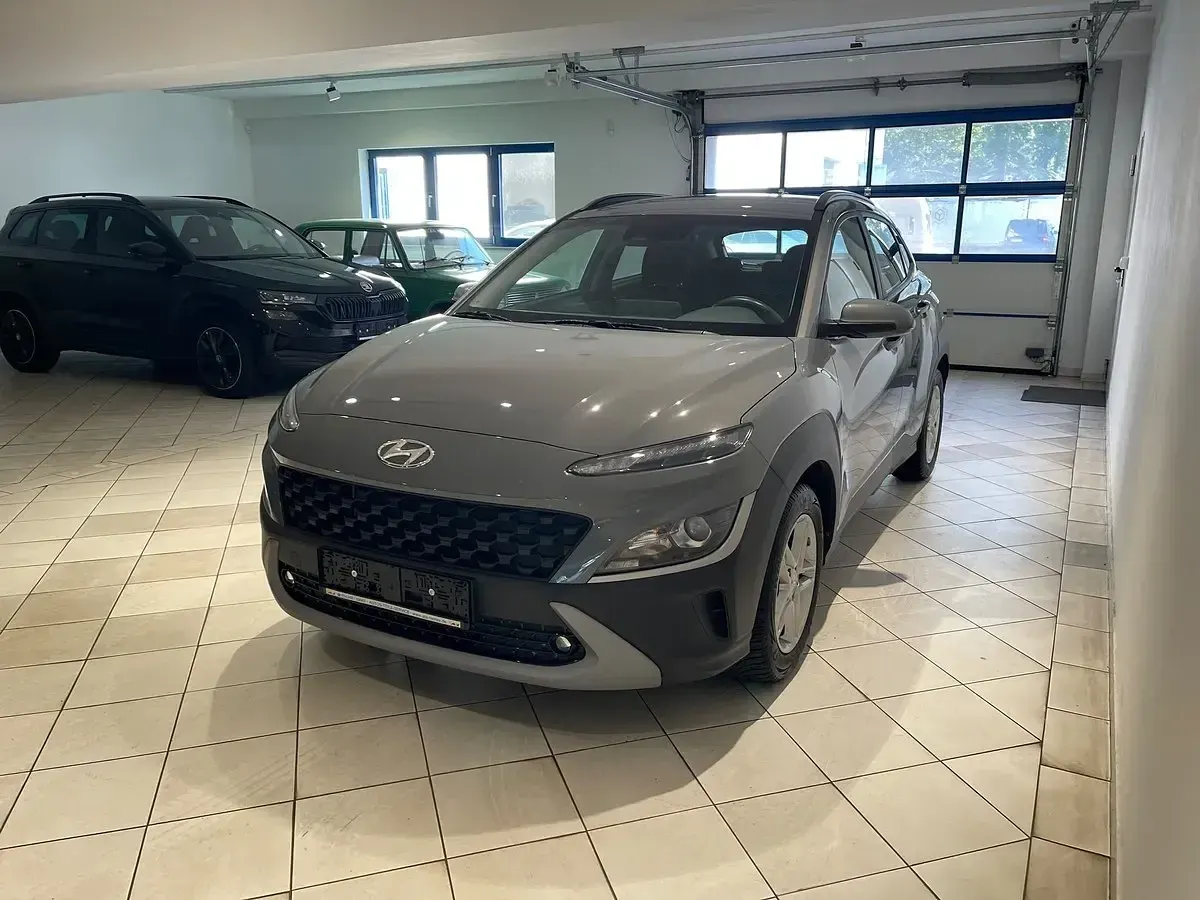 Gebraucht Hyundai Kona 120 PS (88 kW) 2023 Grau SUV