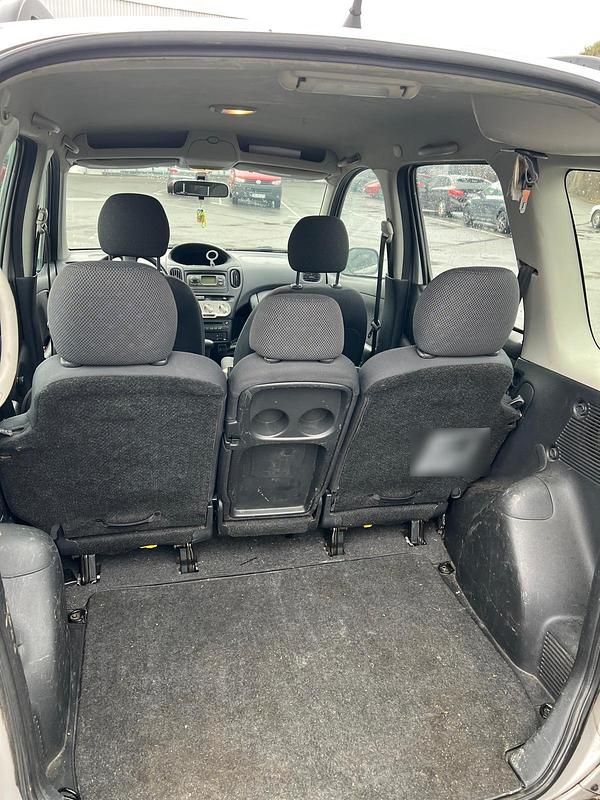 Gebraucht Toyota Yaris Sol 67 PS (49 kW) 2004 Grau Kleinwagen