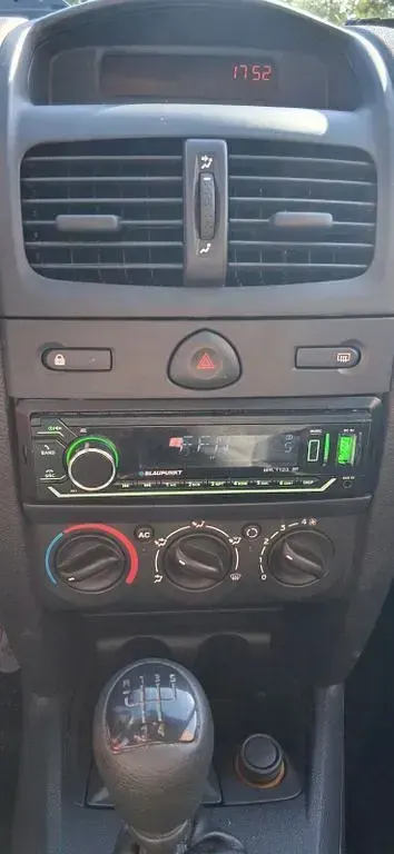 Gebraucht Renault Clio II Campus 75 PS (55 kW) 2006 Rot Limousine