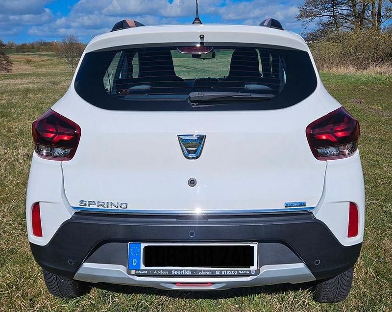 Gebraucht Dacia Spring Comfort Plus 33 kW (45 PS) 2021 Weiß Kleinwagen