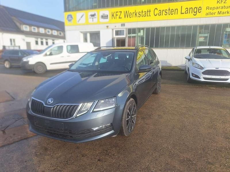 Quarzgrau metallic Gebraucht 2020 Skoda Octavia Soleil Kombi | 12.690 € (Fairer Preis) - Bild 1/4
