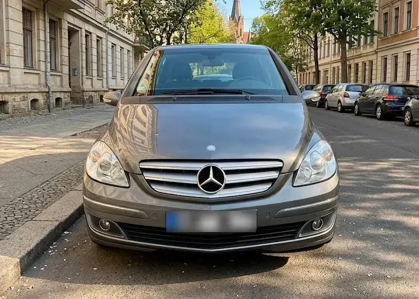 Gebraucht Mercedes B200 140 PS (102 kW) 2008 Grau Van / Kleinbus