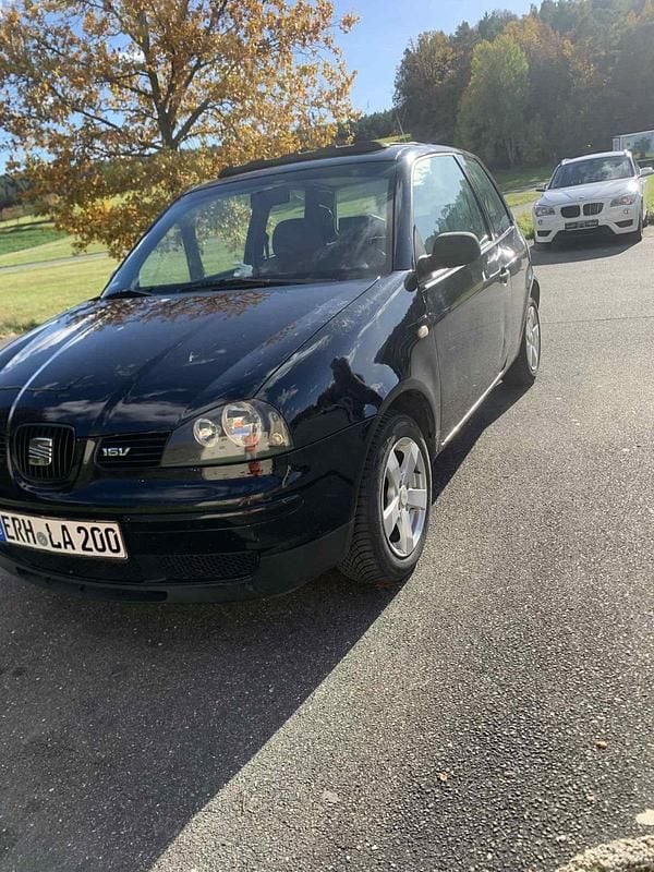 Schwarz Gebraucht 2000 Seat Arosa Kleinwagen | 600 € - Bild 1/4