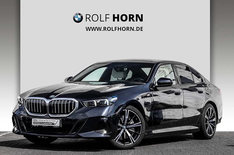 Schwarz Gebraucht 2024 BMW 550e Comfort Edition Limousine | 72.920 € (Guter Preis) - Bild 1/4