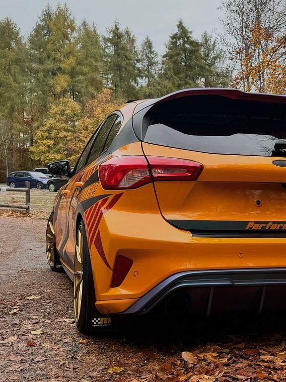 Gebraucht Ford Focus ST 280 PS (205 kW) 2020 Orange Limousine
