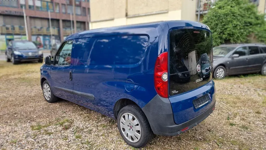 Gebraucht Fiat Doblò 101 PS (74 kW) 2013 Blau Van / Kleinbus