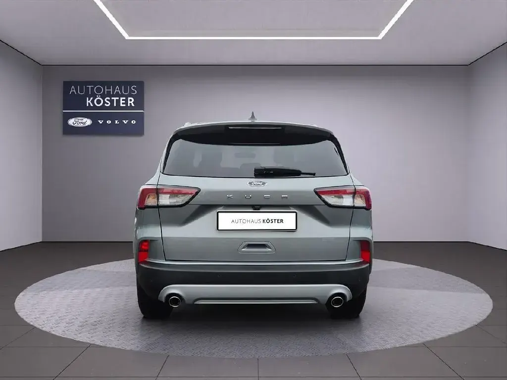 Gebraucht Ford Kuga Titanium 150 PS (110 kW) 2022 Grau SUV