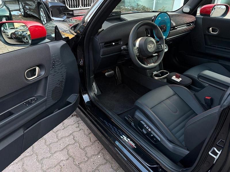 Gebraucht Mini John Cooper Works 231 PS (169 kW) 2024 Schwarz Kleinwagen