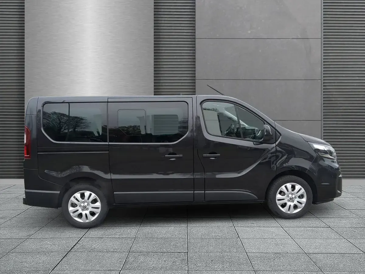 Gebraucht Nissan Primastar Tekna 170 PS (125 kW) 2024 Schwarz (midnight black) Van / Kleinbus
