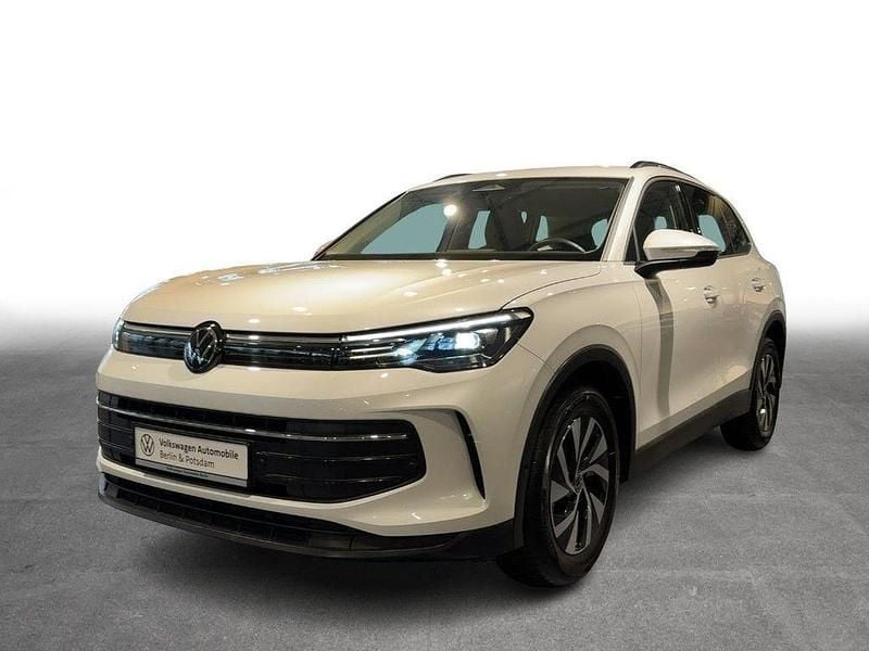 Gebraucht VW Tiguan 150 PS (110 kW) 2024 Oryxweiß perlmutteffekt SUV