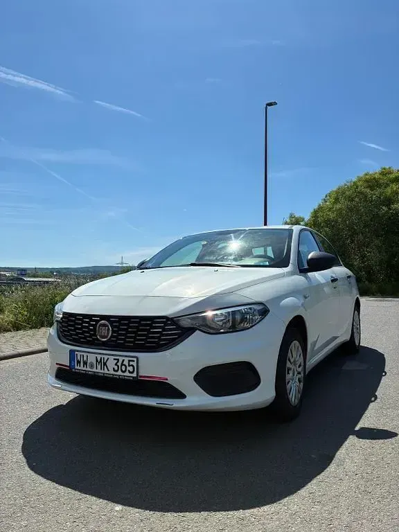 Gebraucht Fiat Tipo Pop 95 PS (69 kW) 2017 Weiß Limousine