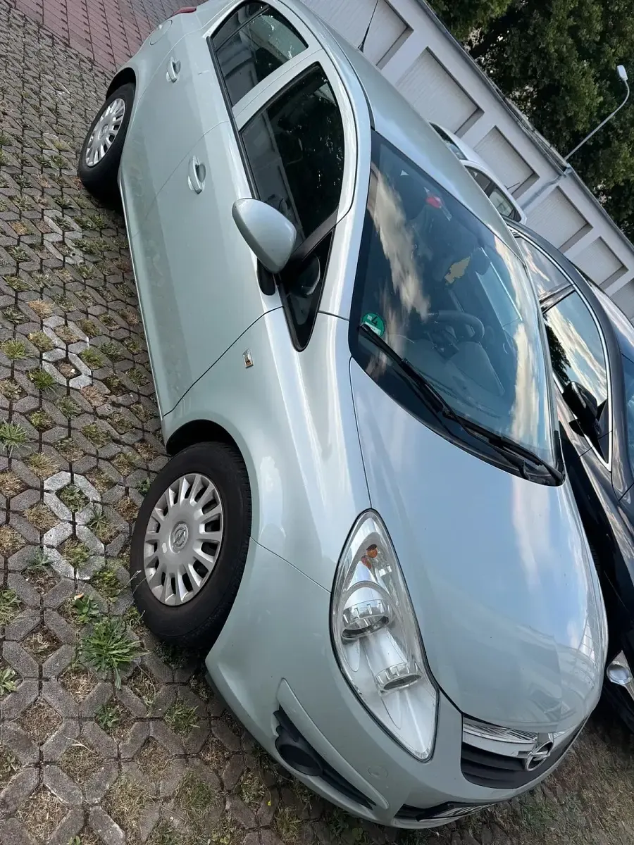 Gebraucht Opel Corsa 59 PS (43 kW) 2009 Silber Kleinwagen