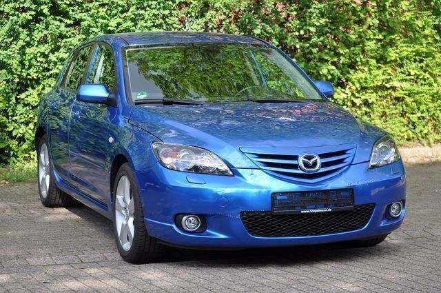 Blau Gebraucht 2004 Mazda 3 Inclusive Limousine | 3.600 € (Etwas zu teuer) - Bild 1/4