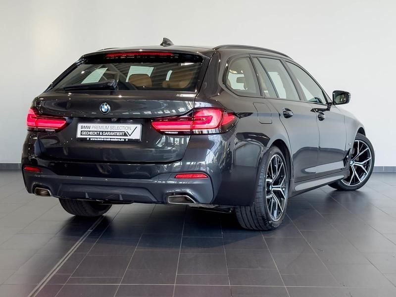 Gebraucht BMW 540 M Sport 333 PS (244 kW) 2022 Grau Kombi