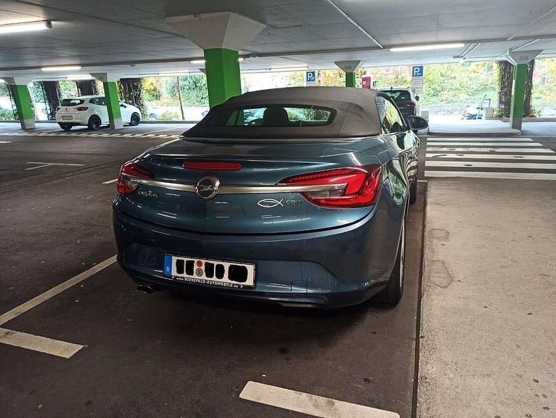 Gebraucht Opel Cascada Edition 165 PS (121 kW) 2014 Blau Cabrio