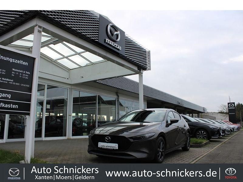Grau Gebraucht 2020 Mazda 3 Selection Limousine | 17.990 € (Fairer Preis) - Bild 1/4