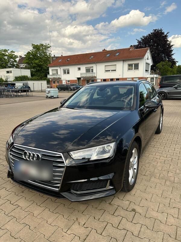 Schwarz Gebraucht 2019 Audi A4 Sport Kombi | 22.000 € (Superpreis) - Bild 1/4
