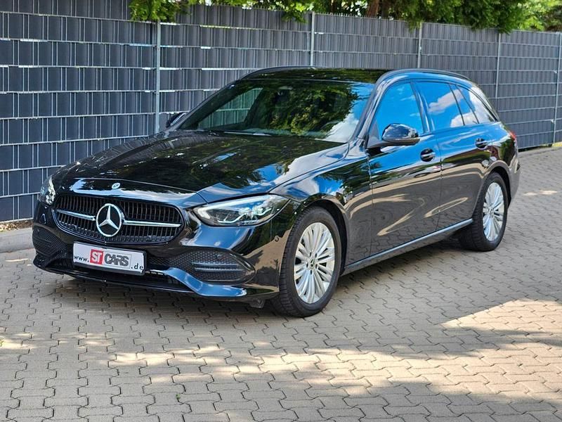 Schwarz/baltic black Gebraucht 2023 Mercedes C220 Kombi | 30.490 € (Superpreis) - Bild 1/4
