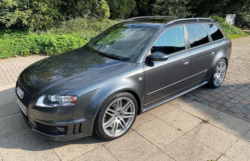 Grau Gebraucht 2006 Audi RS4 Sport Kombi | 49.500 € - Bild 1/4