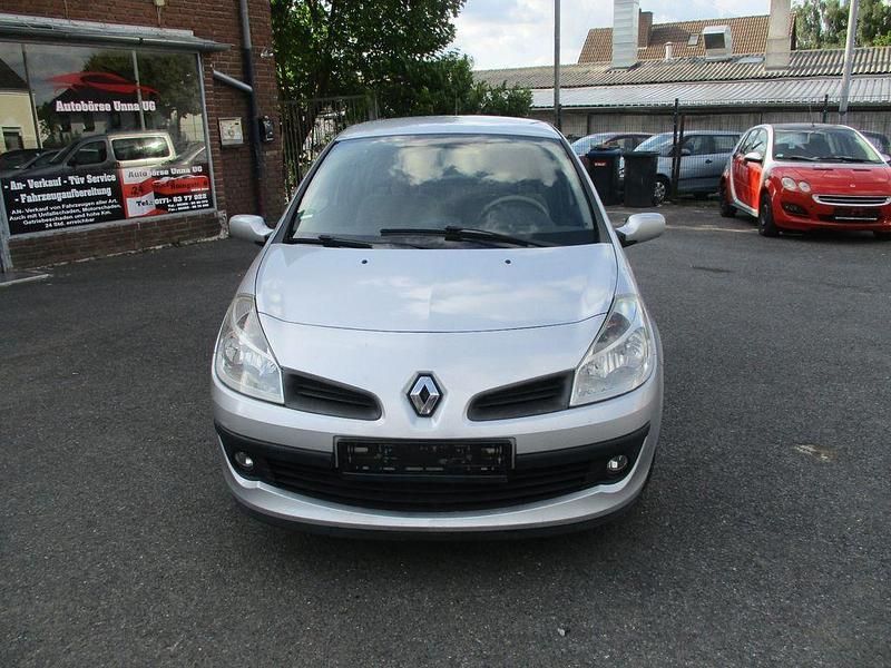 Grau Gebraucht 2006 Renault Clio III Privilege | 2.800 € (Fairer Preis) - Bild 1/4