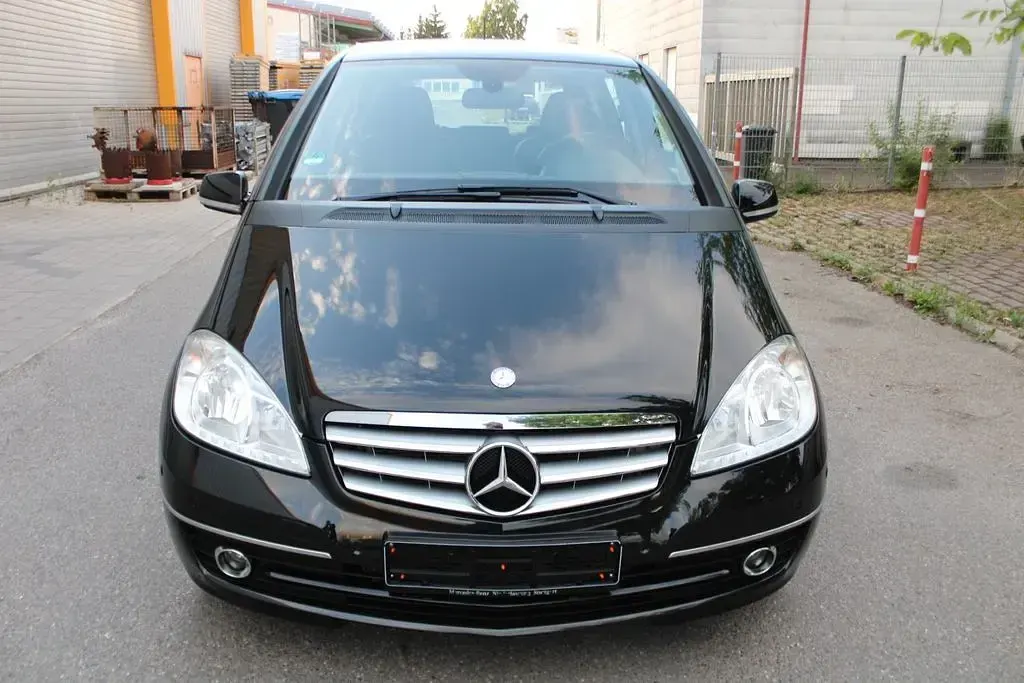 Gebraucht Mercedes A160 Elegance 95 PS (69 kW) 2010 Schwarz Limousine