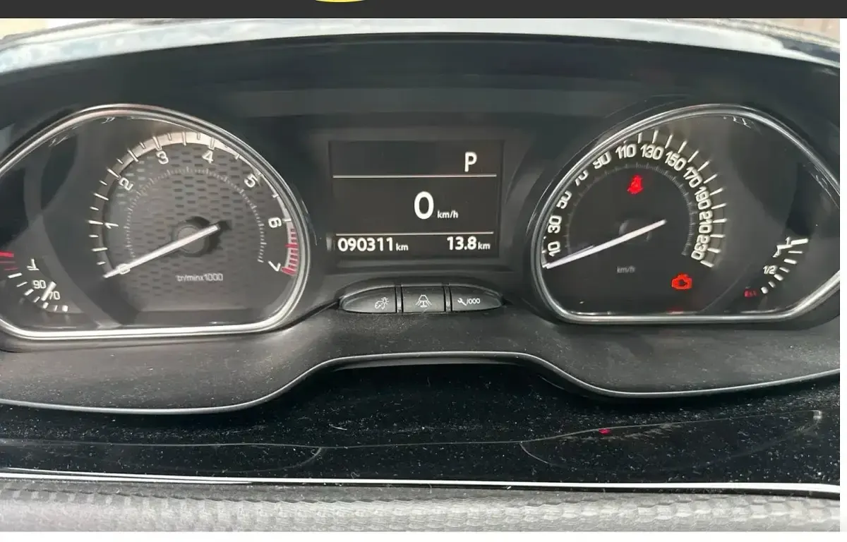 Gebraucht Peugeot 2008 131 PS (96 kW) 2019 Grau SUV