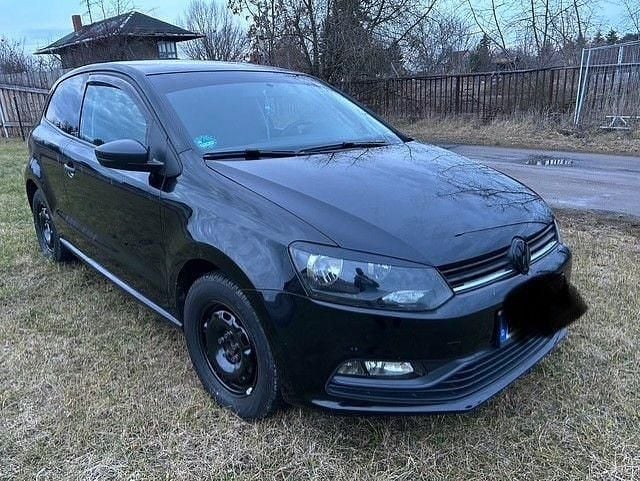 Schwarz Gebraucht 2016 VW Polo Trendline Limousine | 6.600 € (Guter Preis) - Bild 1/4