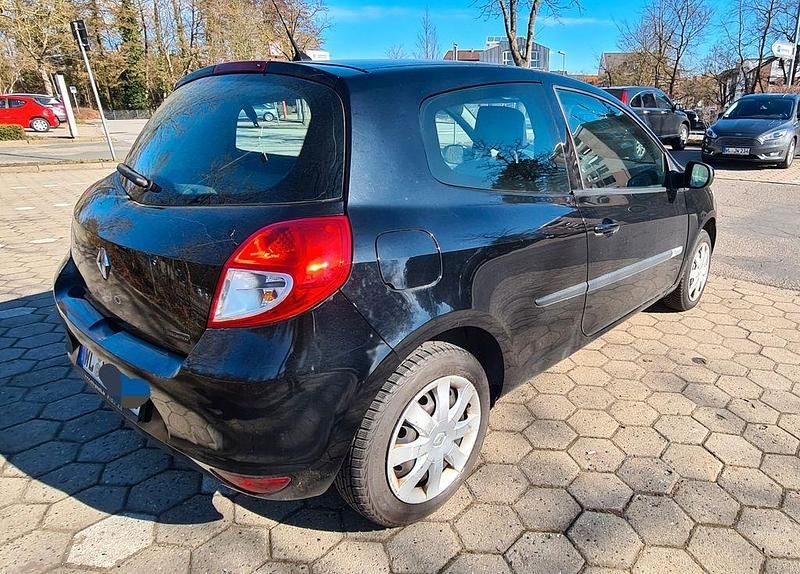 Gebraucht Renault Clio III Collection 75 PS (55 kW) 2013 Schwarz Kleinwagen