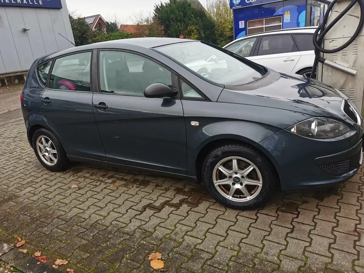 Occasion Seat Altea 105 ch (77 kW) 2007 Gris Berline
