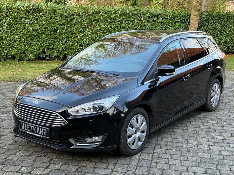 Shadow black Gebraucht 2018 Ford Focus Titanium Kombi | 7.900 € (Superpreis) - Bild 1/4