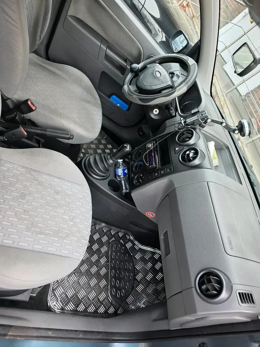 Gebraucht Ford Fusion 80 PS (58 kW) 2026 Grün Limousine