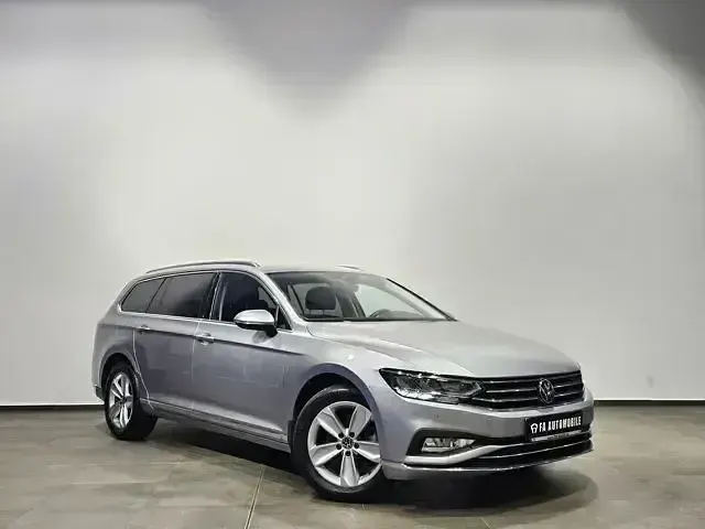 Gebraucht VW Passat Sport 200 PS (147 kW) 2024 Pyrit silber (metallic) Kombi
