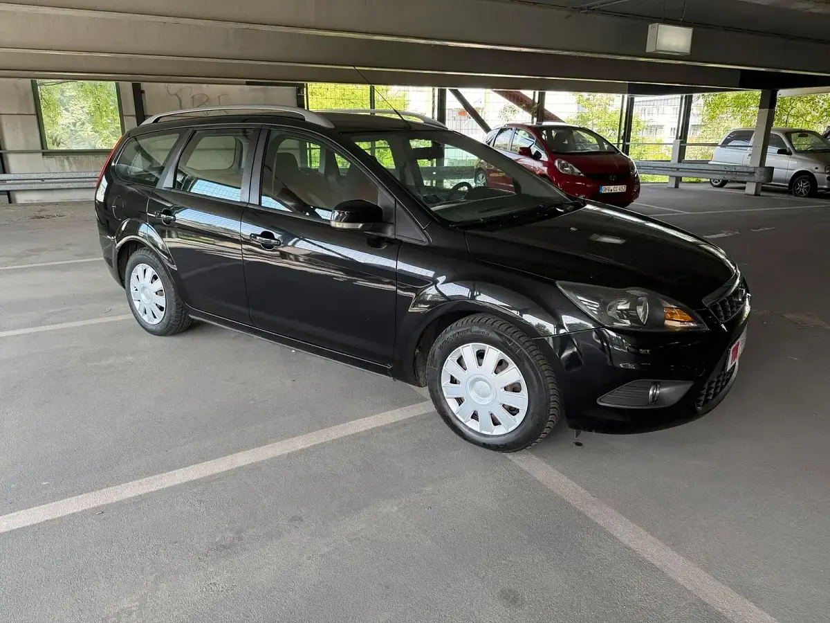 Gebraucht Ford Focus Sport 115 PS (84 kW) 2009 Schwarz Kombi