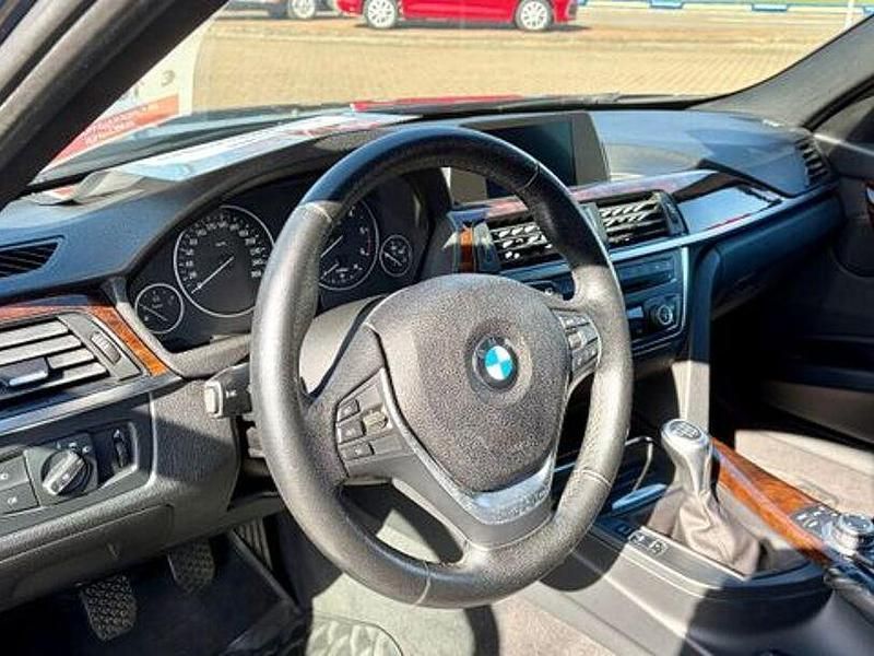 Gebraucht BMW 320 Comfort Edition 184 PS (135 kW) 2012 Blau Limousine