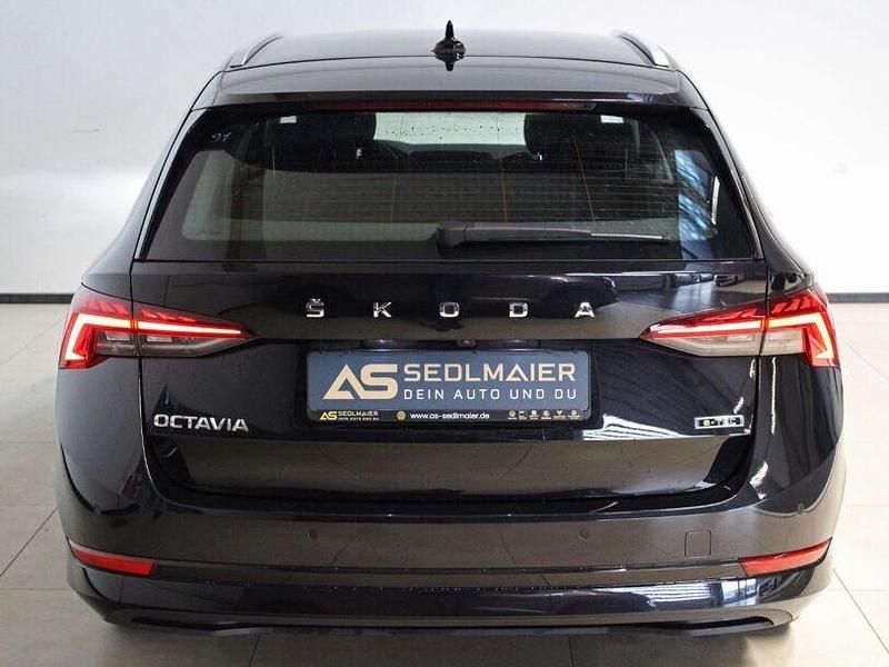Gebraucht Skoda Octavia Style 150 PS (110 kW) 2023 Schwarzmagic perleffekt Kombi