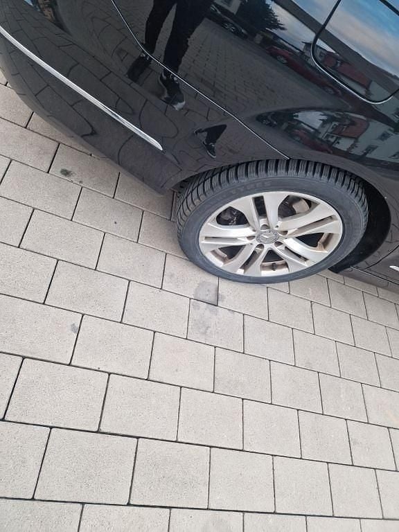 Gebraucht Mercedes C300 231 PS (169 kW) 2011 Schwarz Limousine