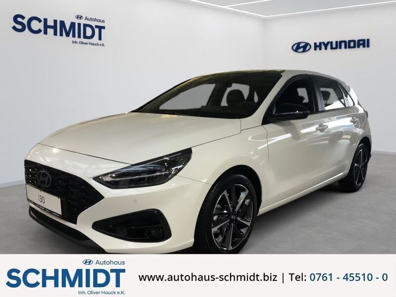 Weiss Neu 2024 Hyundai i30 Advantage Limousine | 28.990 € (Fairer Preis) - Bild 1/4