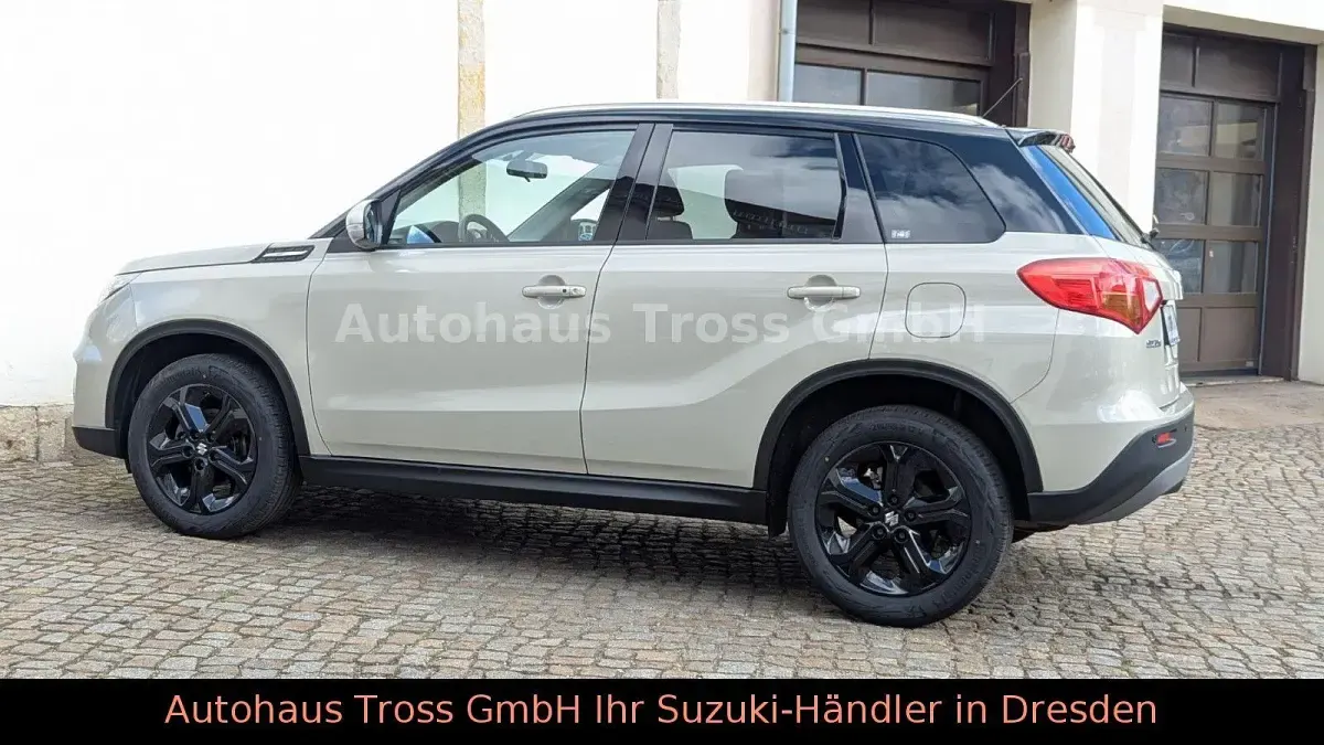 Używany Suzuki Vitara 140 KM (102 kW) 2017 Beżowy SUV