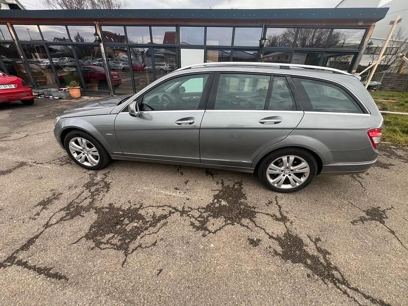 Gebraucht Mercedes C320 224 PS (164 kW) 2008 Grau Kombi