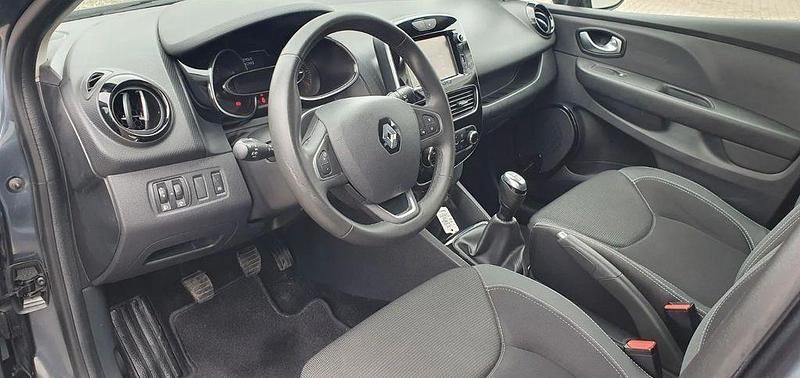 Gebraucht Renault Clio IV LIMITED 90 PS (66 kW) 2018 Grau Kombi