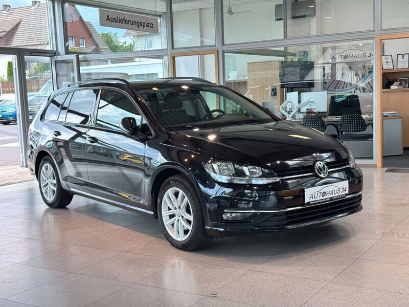 Schwarz Gebraucht 2018 VW Golf VII Comfortline Kombi | 12.950 € (Guter Preis) - Bild 1/4