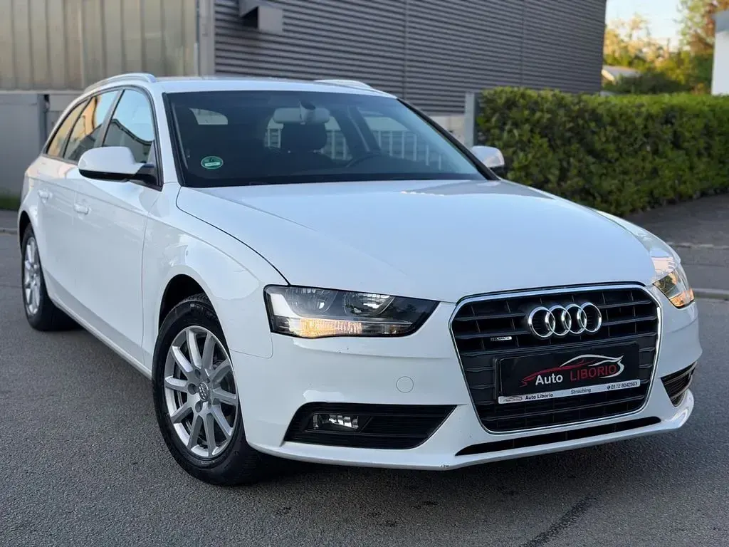 Gebraucht Audi A4 Attraction 150 PS (110 kW) 2014 Weiß Kombi