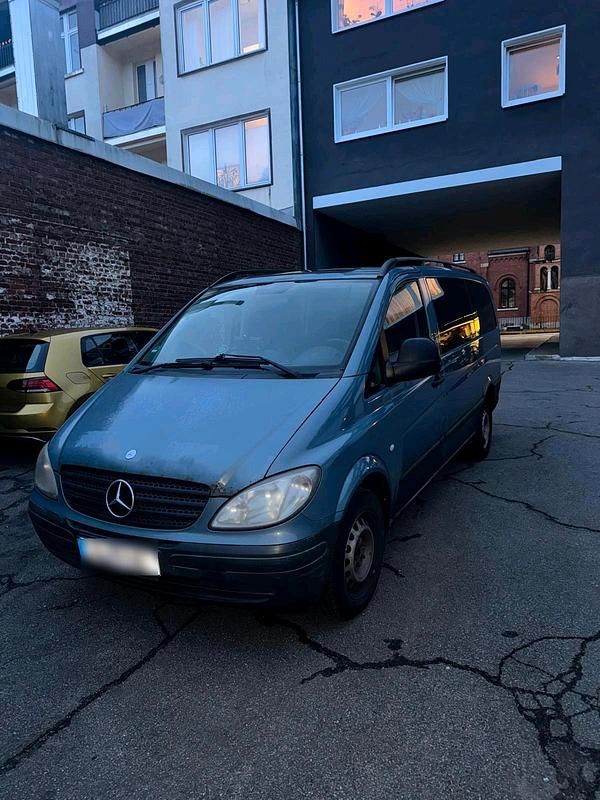 Blau Gebraucht 2003 Mercedes Vito Van | 2.700 € (Guter Preis) - Bild 1/4