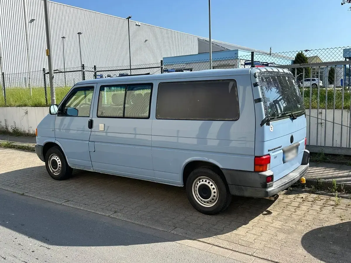 Gebraucht VW T4 116 PS (85 kW) 2001 Blau Van