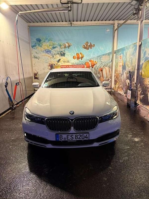 Gebraucht BMW 730 265 PS (194 kW) 2018 Limousine